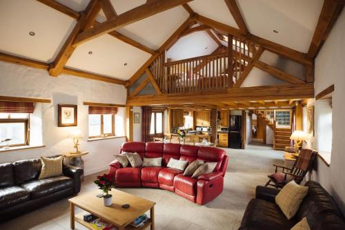 Meadow View Country Escape with Hot Tub in Wiston