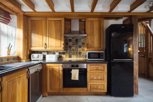 Meadow View Country Escape with Hot Tub in Wiston
