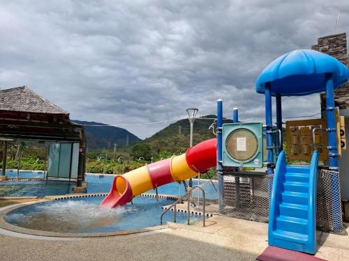 牡丹風情溫泉行館 (The Mudan Hot Springs Resorts and Villa) in 牡丹鄉