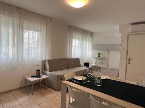 Modern flat 50mt from the beach - image 4