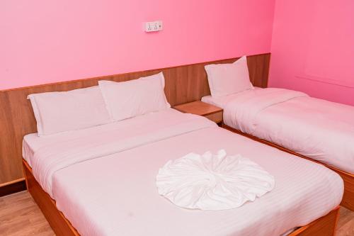 Triple Room with Shared Bathroom