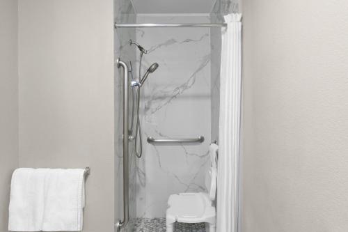 SureStay Plus Hotel by Best Western Chattanooga/ Hamilton Place - image 31