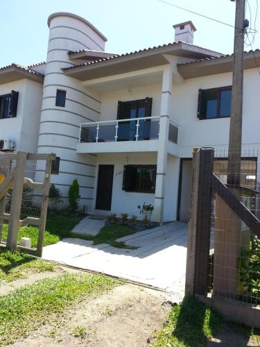 2 bedrooms, 3 beds