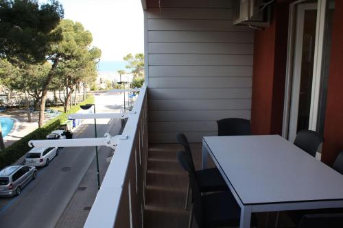 Cozy flat with sea view balcony