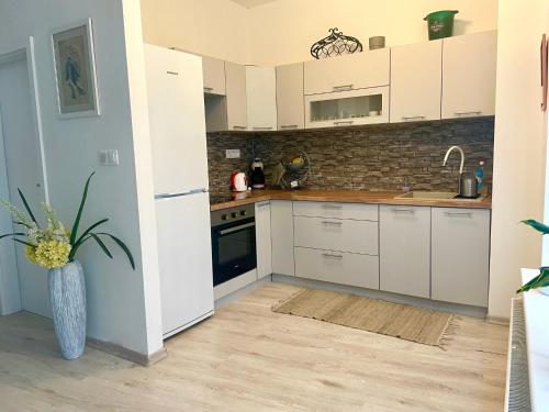 Amazing large 2,5rooms with terrace and parking!, Братислава (фото 4)