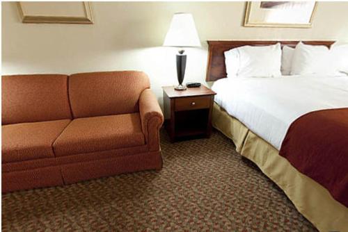 Holiday Inn Express Breaux Bridge