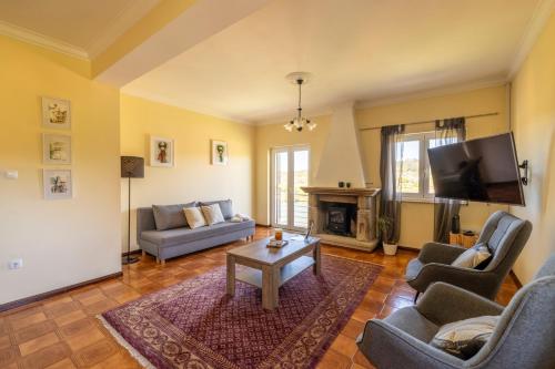 Outeiro 99, Perfect Combination in 帕雷德斯德高拉