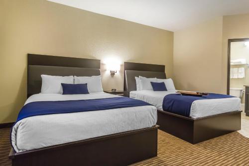 Quality Inn & Suites Located in Moose Jaw City Center, Suburban Extended Stay Hotel Moose Jaw is a perfect starting point from which to explore Moose Jaw (SK). The property has everything you need for a comfortable stay. 