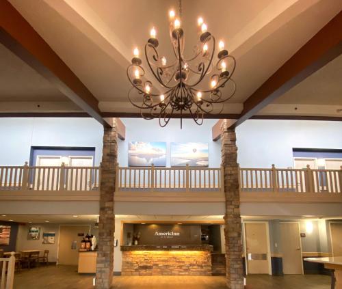 Лобби, AmericInn by Wyndham Okoboji in Окободжи (Айова)