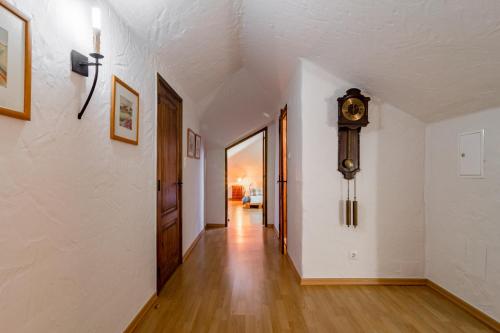 Casa com Piscina Privada em Palmela - Jardim & Estacionamento in Palmela