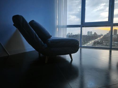 Smart Plaza Modern Apartment - Світла квартира з вражаючим видом - Метро КПІ 3 хв - image 4