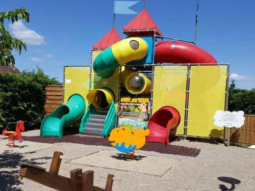 Chalet avec terrasse - 6 pers. - API-1-52-2172 in Beaulieu-sur-Dordogne