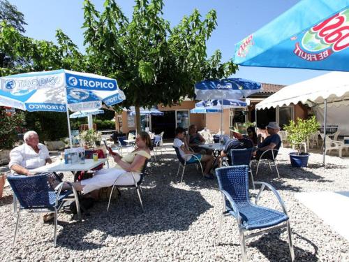 Chalet avec terrasse - 6 pers. - API-1-52-2172 in Beaulieu-sur-Dordogne