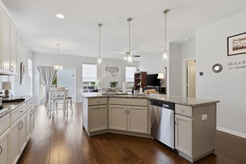 2Br2Ba Retreat Elevated Living A Professional Haven in Middletown, DE in มิเดิ้ลทาวน์ (เดลาแวร์)