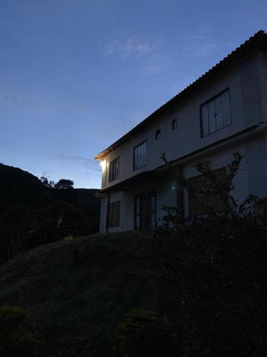 Casa de hospedagem -Recanto Cristal in อัลโต คาปาเรา