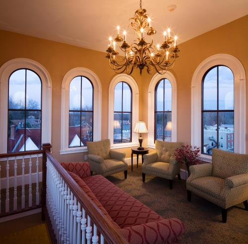 The Washington House Hotel & Restaurant 2