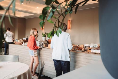 طعام و مشروبات, Albion Hotel in ليبر