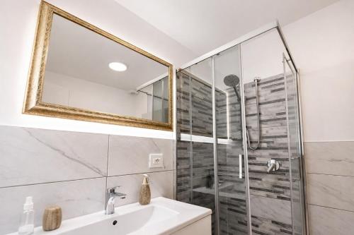 5Min From Città Alta Elegant & Chic Apartment 3