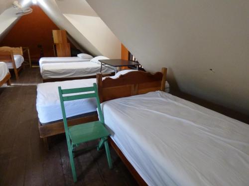1 twin bed