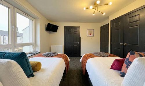 Stylish & Sleeps 7 - Free Parking - Walking Distance to City & West End, Glasgow