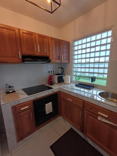 Kitchen, Location meublee Kourou pour 5 personnes plus 1 bebe in Kourou