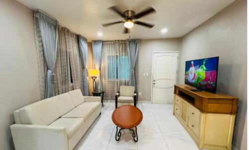 Apart Hotel Las Lomas – khách sạn tại Tela
