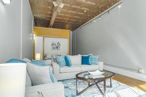 Walk Downtown | Rooftop Patio + 2 King Beds in Fayetteville (NC)