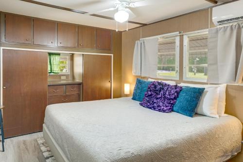 Bushnell Riverside Retreat w/ Hot Tub & Game Shed in Floral City