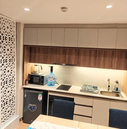 Modern 1BR, swimming pool, walk to beach, Nyali in 尼亞利海灘