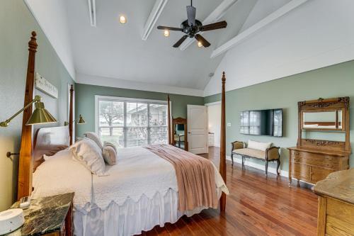 Elevated Farmhouse Getaway in Thorndale in Rockdale (TX)