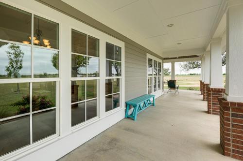 Elevated Farmhouse Getaway in Thorndale in Rockdale (TX)