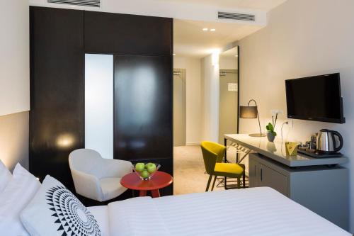 Livris Hotel - image 7