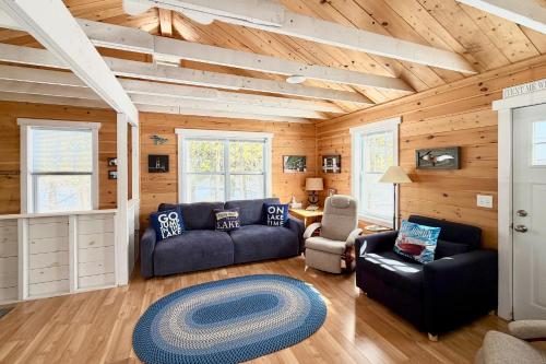 Cozy Cedarville Cottage - Walk to Lake Huron!