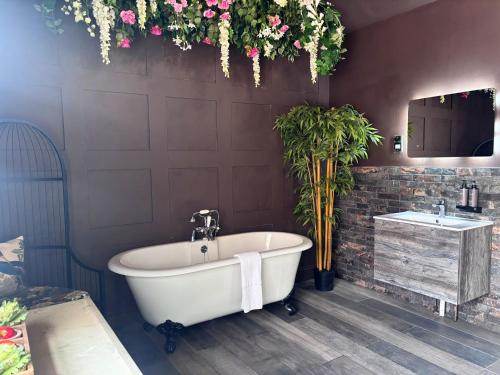 浴室, The Old Post Office - B&B and Coffee Shop in 奧特本