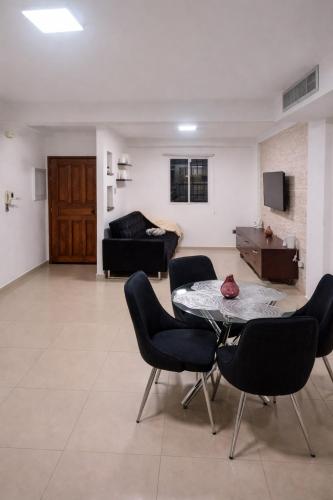 Facilities, Beautiful townhouse close to the beach in Puerto La Cruz