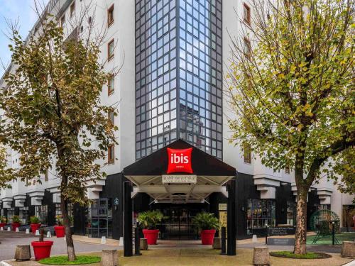 Exterior view, Ibis Paris Bastille Opera 11Eme in 11th - Bastille - Republique