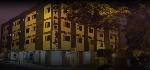 . Romas Hotel