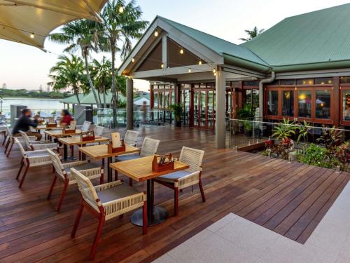 Restaurant, Novotel Sunshine Coast Resort in Sunshine Coast