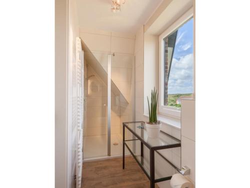 شرفة/ تراس, Dunenhuus Ost Modern retreat in جوست