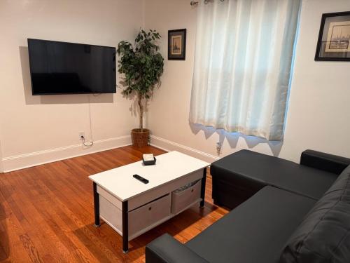 Plaid Pad - Stylish Retreat 12 min to Airport & Downtown in Charlotte, USA
