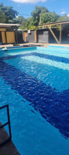 Departamento con Piscina en Ypane in Ypané