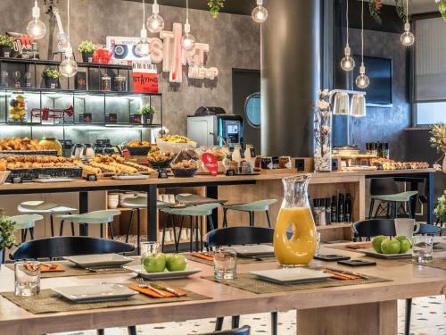 Ételek és italok, ibis Madrid Aeropuerto Barajas Hotel in Barajas