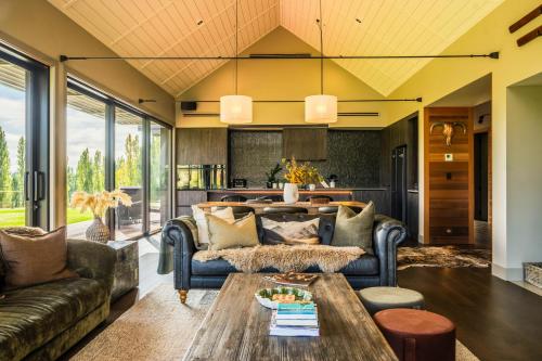 D&D Lodge - Central Otago Architectural Retreat in الكسندرا