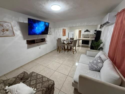 Departamento 2 habitaciones con patio y estacionamiento in Ciudad Acuna