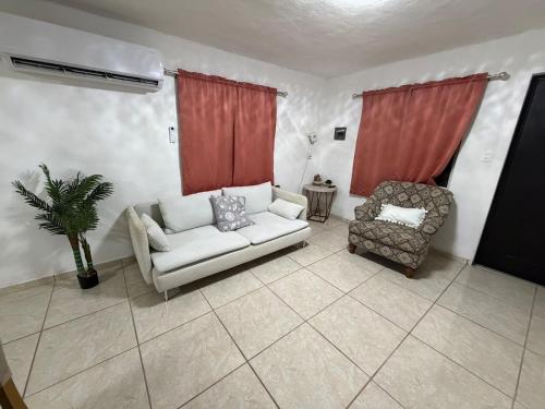 Departamento 2 habitaciones con patio y estacionamiento in Ciudad Acuna