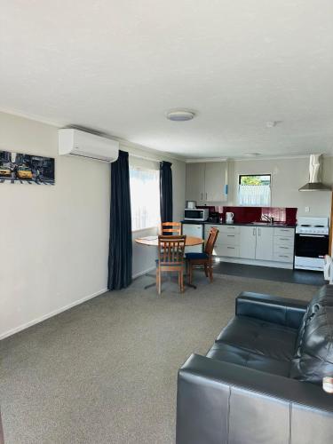 廚房, Academy Lodge Motel in 阿什伯頓