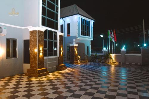 Hebron Hotels And Suites Owerri in אוורי