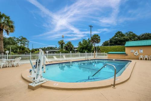 Úszómedence, Quality Inn White Springs Suwanee in White Springs (Florida)