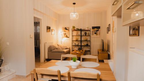 Neoi Aura Coastal Suite Living Space – khách sạn tại Neoi Epivates