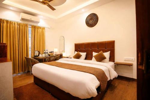 Check Inn Homes, Rishikesh Tapovan